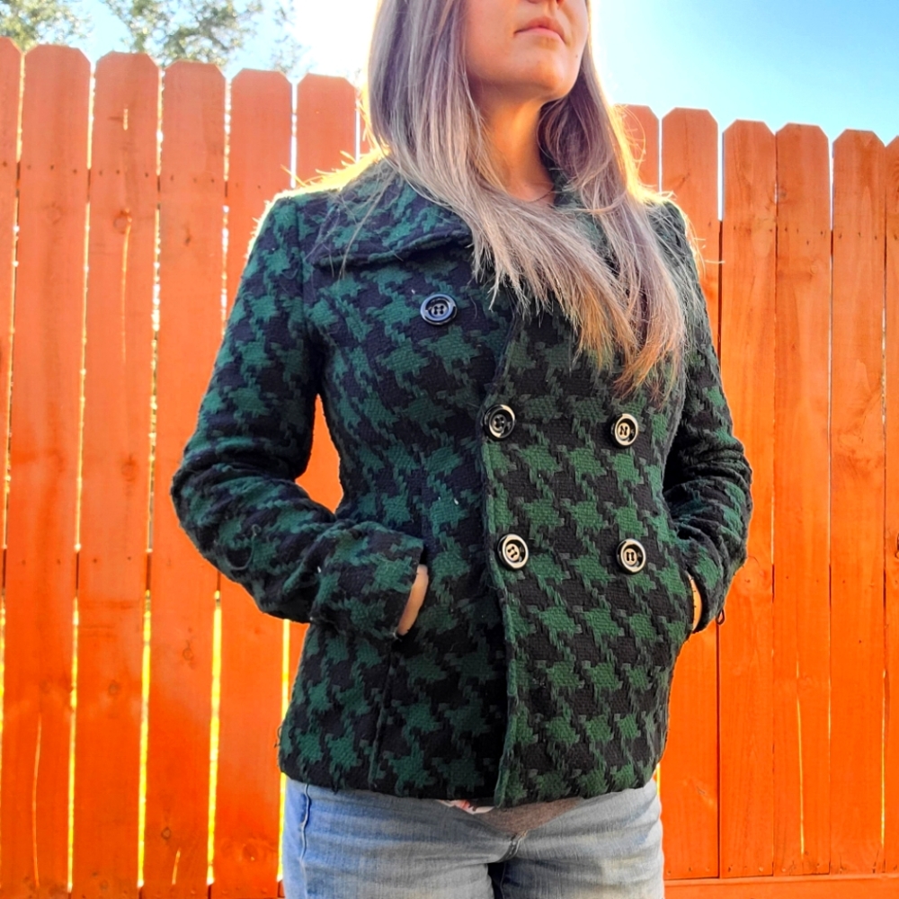 Forever 21 Size Medium Green & Black Jacket